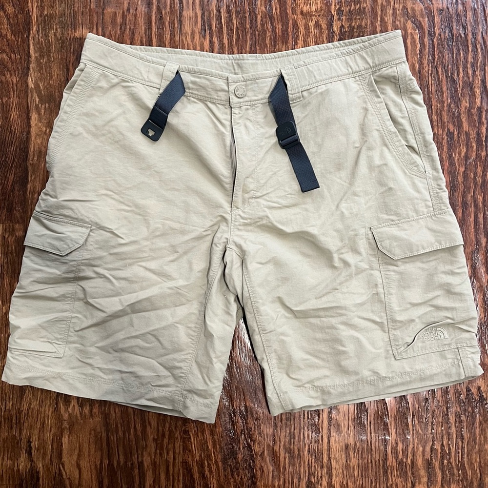 Men’s North Face shorts